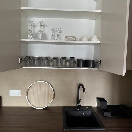 Lux Airport * Ledine