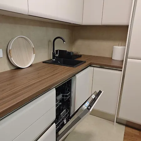 Lux Airport Apartmán