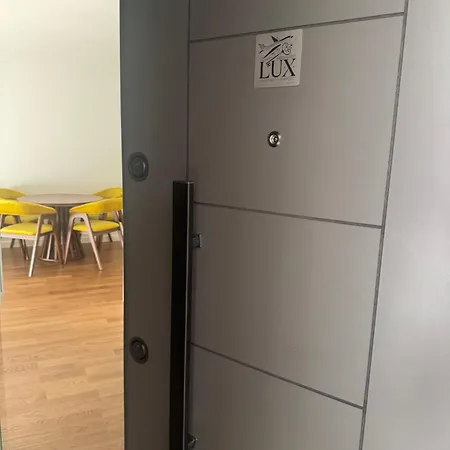 Apartmán Lux Airport *