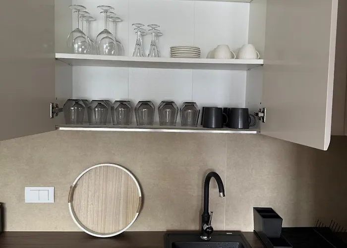 Lux Airport * Ledine