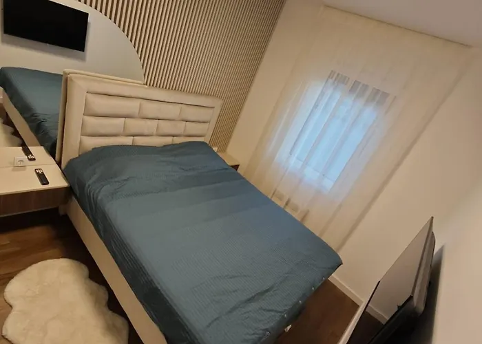 아파트 Lux Airport