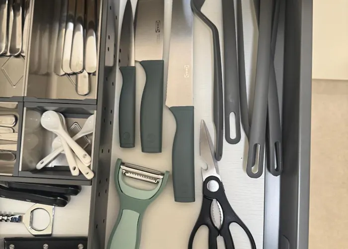 Lux Airport * Ledine